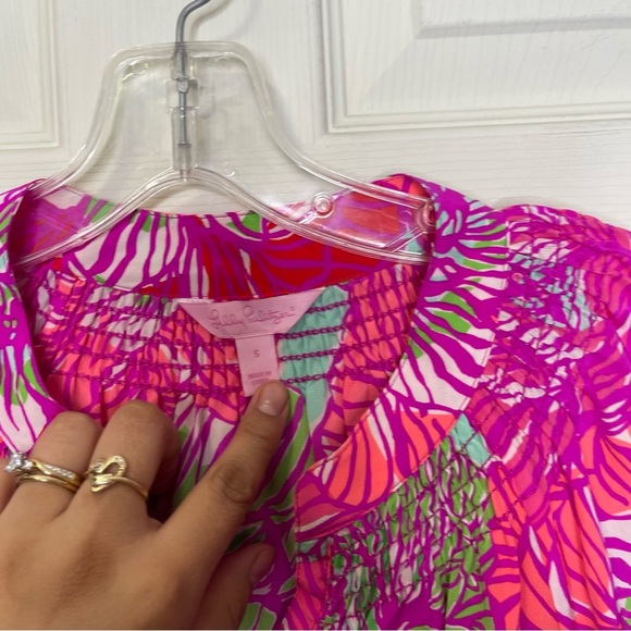 Lilly Pulitzer Elsa Worth It Silk Top Pink Floral size small - Picture 5 of 9